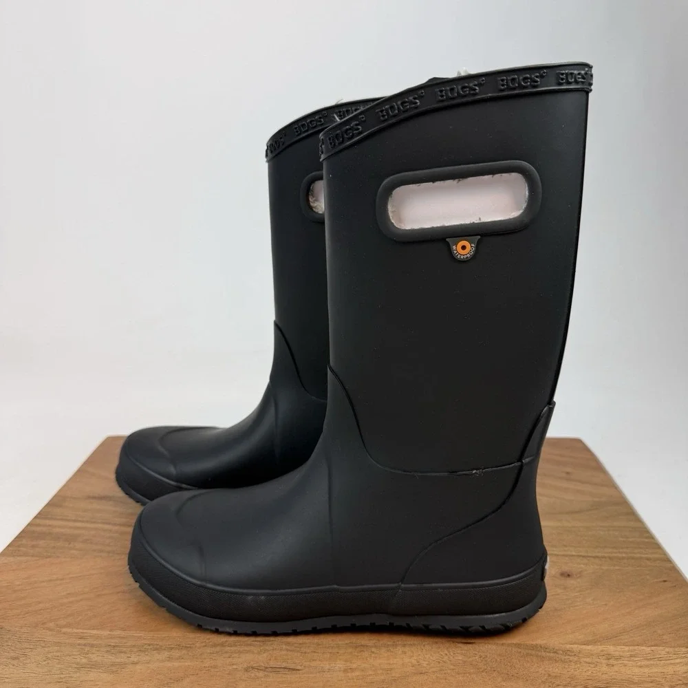 New NIB Big Kids Childrens Bogs Rainboot Plush Black Waterproof Boots‎ Size 5 Y